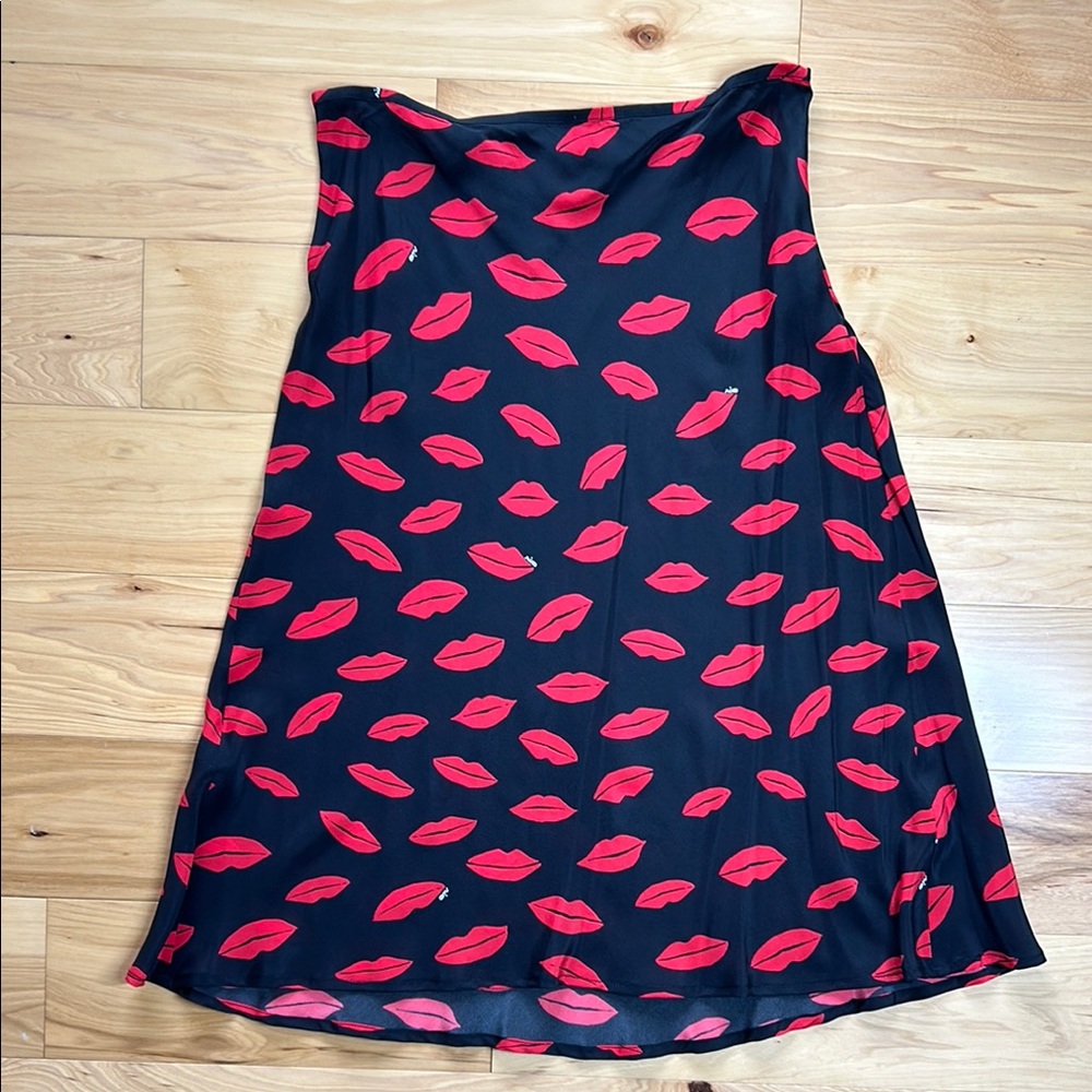 RIXO Red Lips Flowy Skirt | Size 8